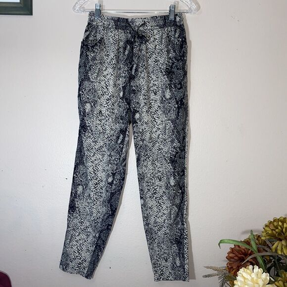 WALTER BAKER PANTS Snakeskin PRINT Soft SIZE XS Tapered Joggers Drawstring Waist - Picture 1 of 6